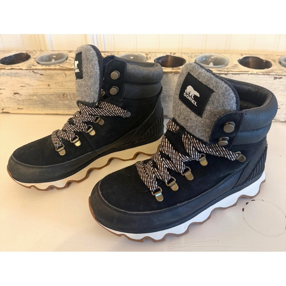 Sorel Kinetic Conquest Boots Womens Size 8 Black Suede Wedge Snow Gorpcore